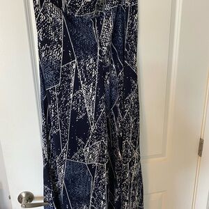NEVER WORN! Navy and White Geometric Print Palazzo Pant